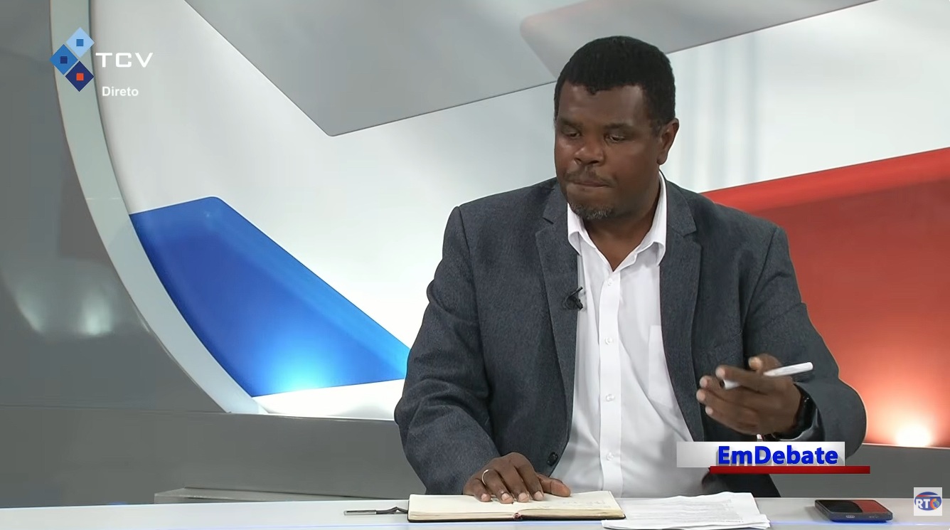 Pró-Reitor para Tecnologias, Inovação e Dados da Uni-CV participa no programa “Em Debate” sobre os desafios do digital em Cabo Verde