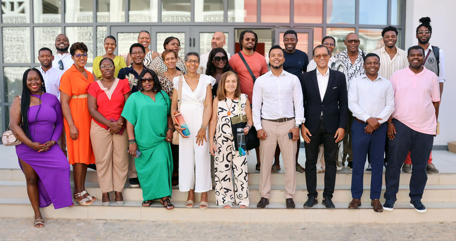 Delegação do Grupo Internacional Afrodescendente visita Uni-CV para fortalecer parceria