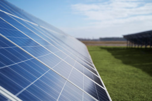 Uni-CV aposta na formação em energia solar para reverter queda na procura por engenharias