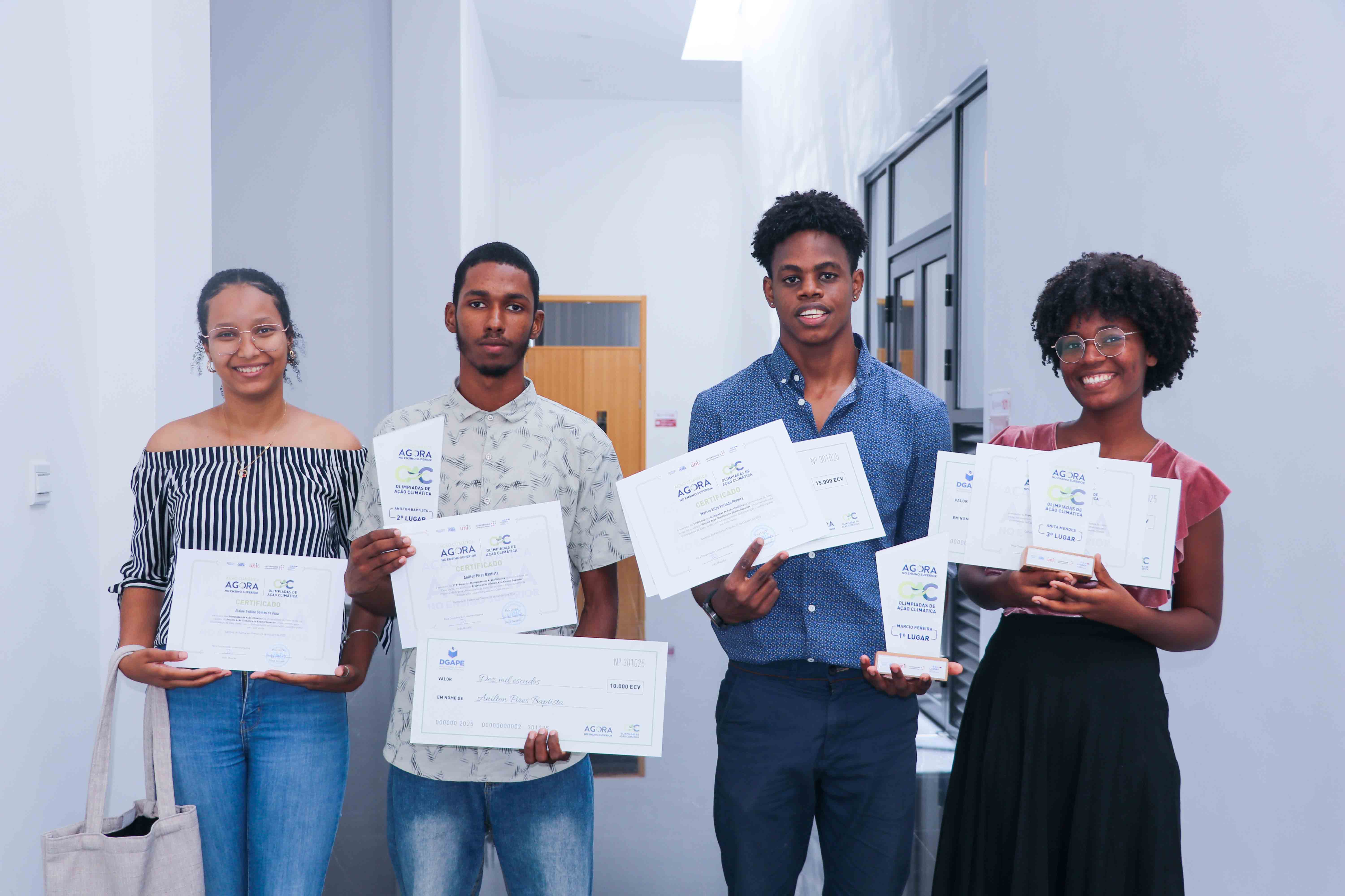 Uni-CV_distingue_vencedores_das_Olimpíadas_Académicas_da_Ação_Climática_83b38.jpg