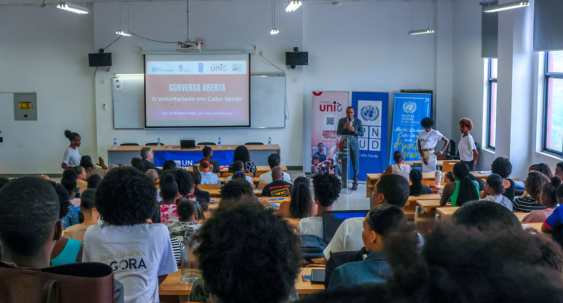Uni-CV e Nações Unidas assinalam Dia Internacional do Voluntariado e destacam papel dos jovens no desenvolvimento sustentável