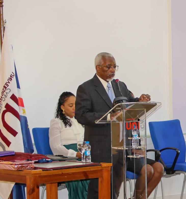 IMG_8551Carlos Reis, antigo Ministro da Educação em Cabo Verde, é Doutor Honoris Causa pela Universidade de Cabo Verde.jpg