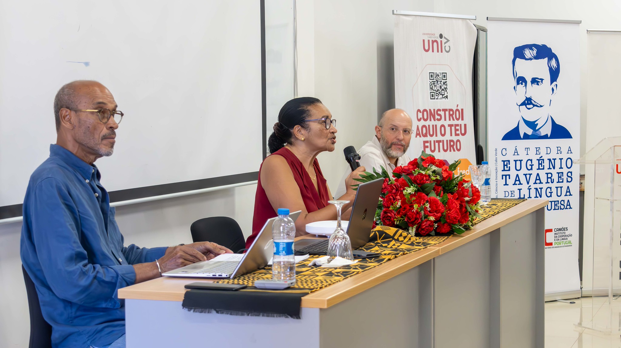 “Antes da independência política, houve uma independência da palavra”: Brito-Semedo relê a República a partir das ilhas
