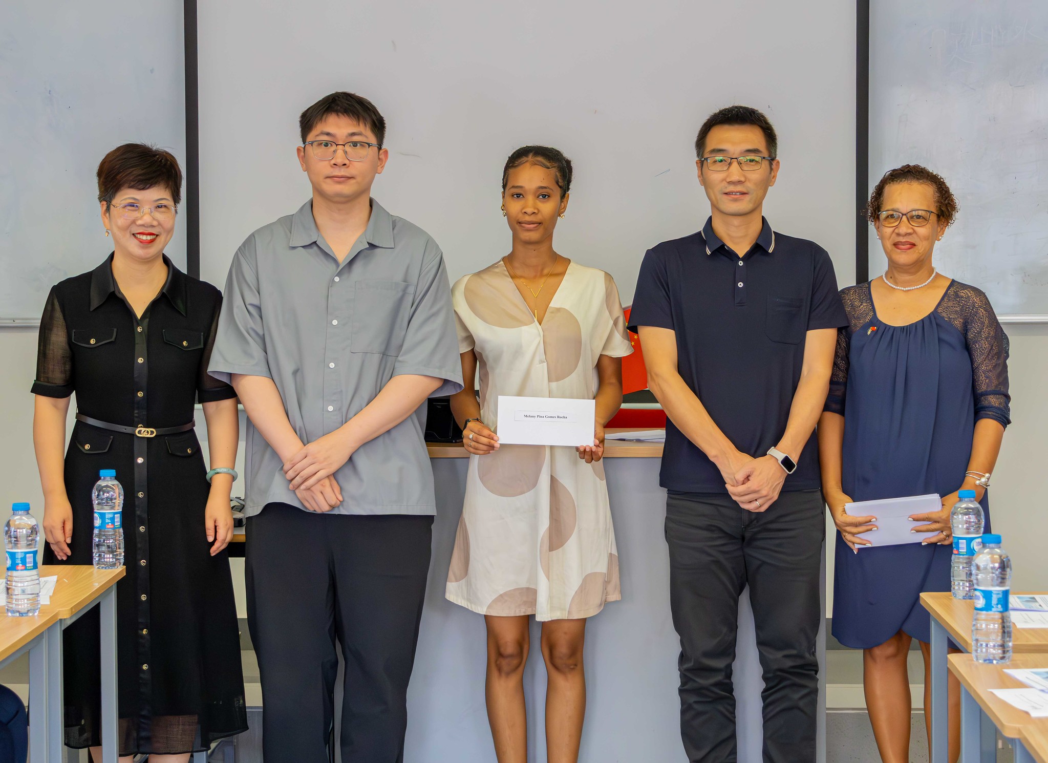 CMEC financiou viagem de dez estudantes cabo-verdianos à China
