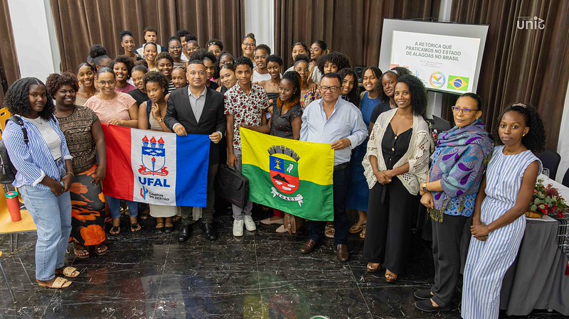 Uni-CV promove reflexão sobre a retórica e o poder do discurso na sociedade contemporânea