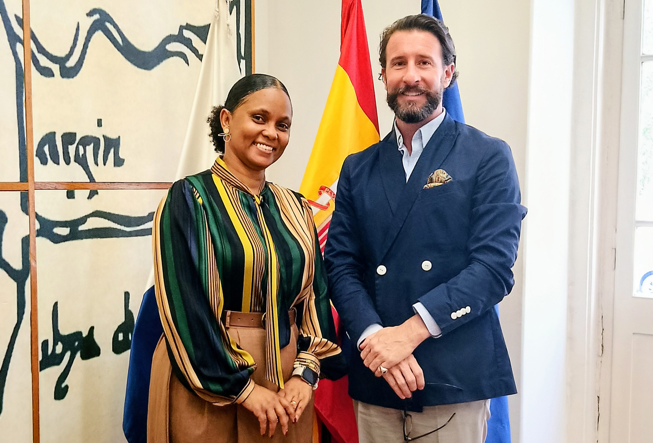 Reitora da Uni-CV visita  Delegação da FUCAEX em Cabo Verde para reforçar cooperação com as Canárias