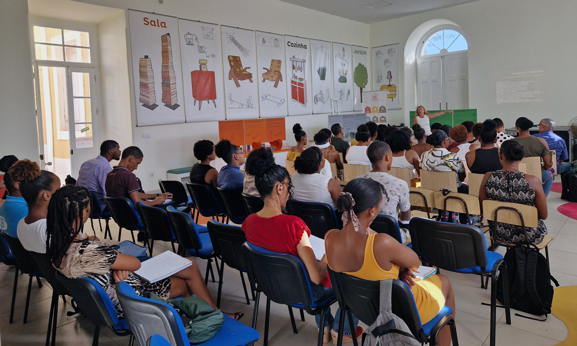 Polo do Mindelo da Uni-CV acolhe aula conferência sobre o legado de Molière