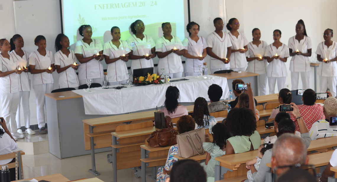 Uni-CV celebra juramento dos estudantes de Enfermagem