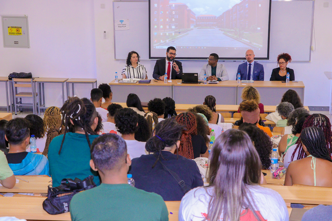 Uni-CV recebe IV Seminário Internacional Caminhos Amefricanos, reforçando laços entre Brasil e Cabo Verde