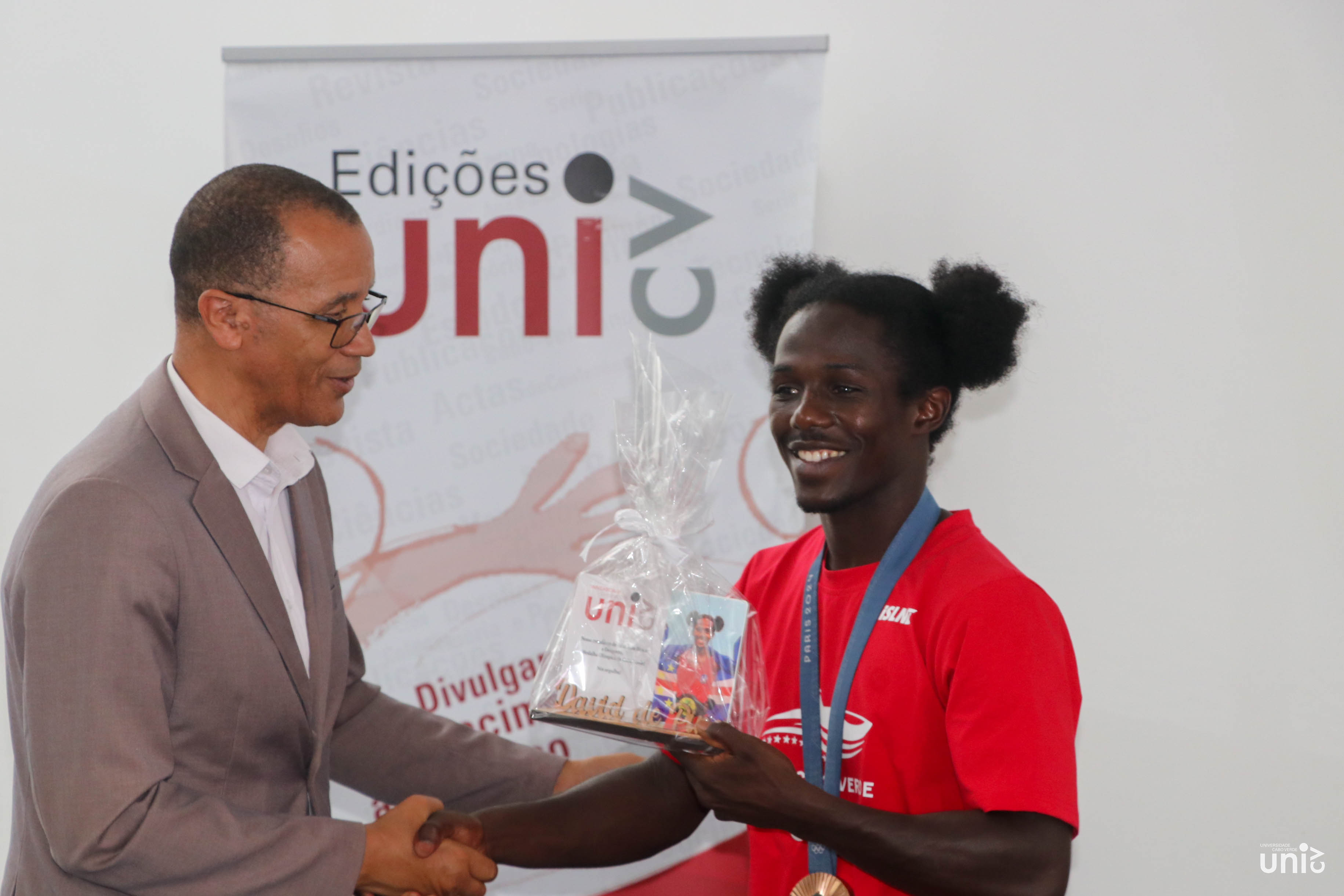 Uni-CV homenageia David de Pina, primeiro medalhado olímpico de Cabo Verde